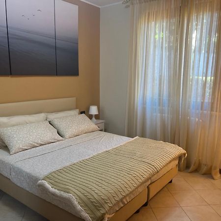 Feli Holiday Home - Panoramic Pool Lake View In Gardone Riviera Exterior photo