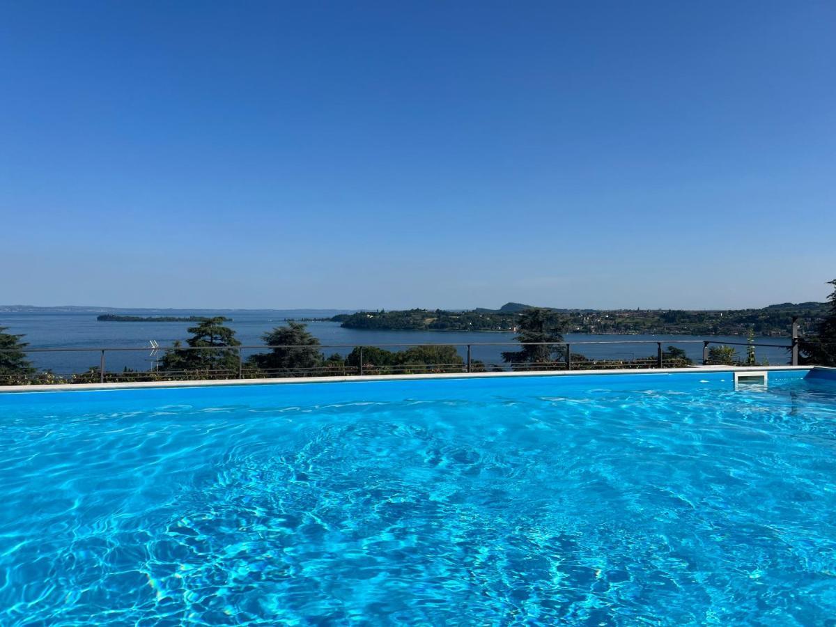 Feli Holiday Home - Panoramic Pool Lake View In Gardone Riviera Exterior photo